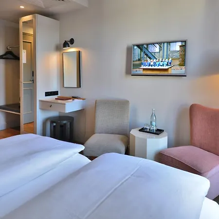 Monbijou Hotel