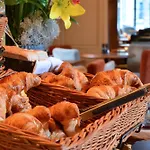 Monbijou Hotel 4*