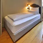 Monbijou Hotel 4*