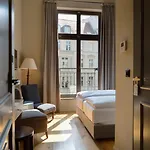Monbijou Hotel