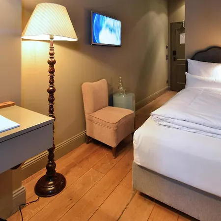 Monbijou Otel Berlin